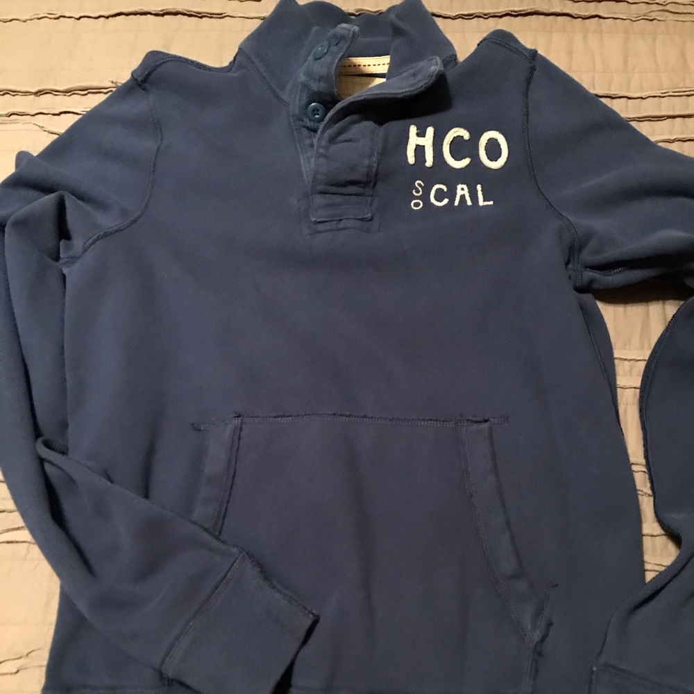 Pullover sweatshirt